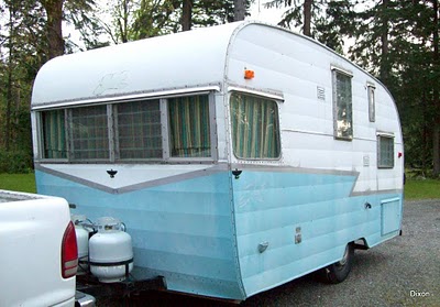 Nancy's Vintage Trailers: I'll Take One in Pink..